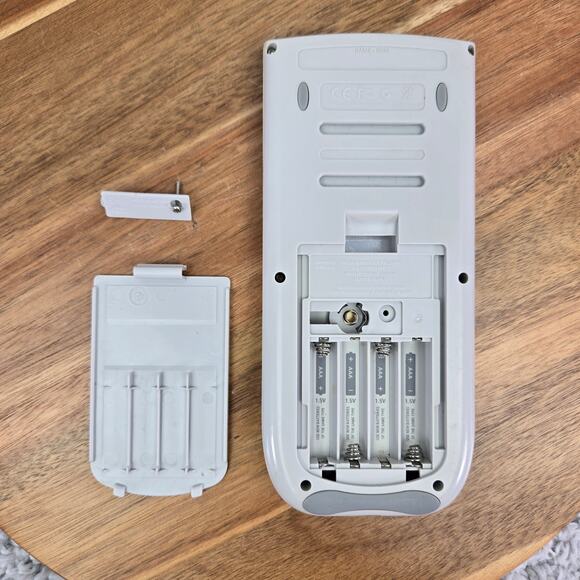 Texas Instruments TI-84 Plus Silver Edition Graphing Calculator Silver Gray Math - Picture 5 of 8